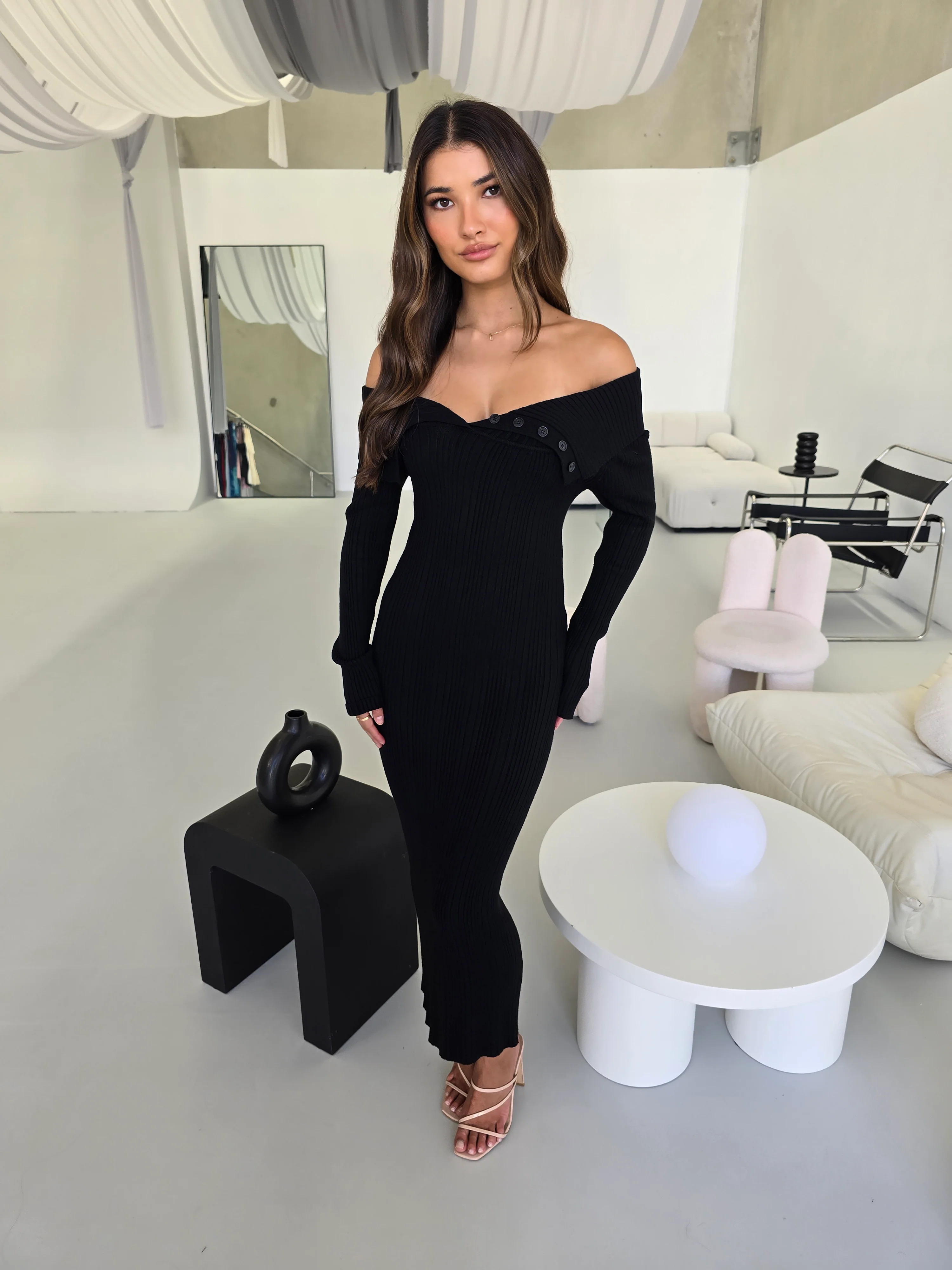 Elegant Off-Shoulder Ribbed Knit Dress