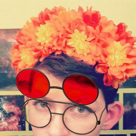 Retro Round Red-Lens Sunglasses